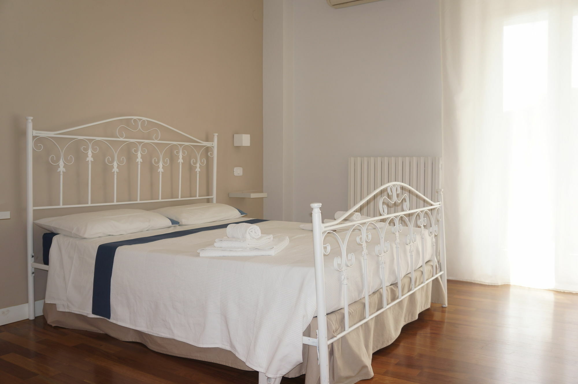 Bed and Breakfast Lullymia Кротоне Экстерьер фото